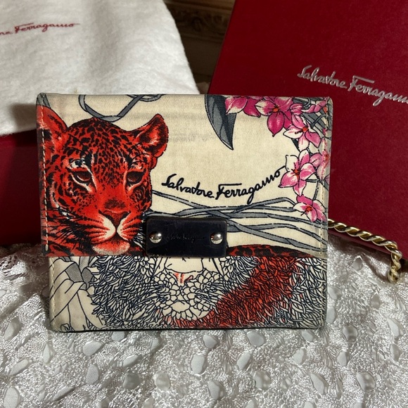 Salvatore Ferragamo Lioness Wallet - Picture 1 of 17